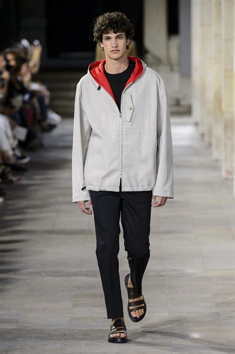 Hermès Spring 2018 Menswear Fashion Show 